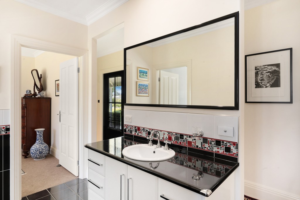 77 Dean Drive, Orange NSW 2800 - photo 17