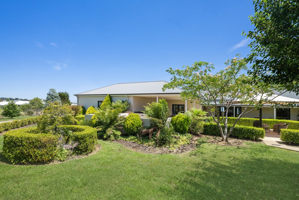 77 Dean Drive, Orange NSW 2800 - photo 4