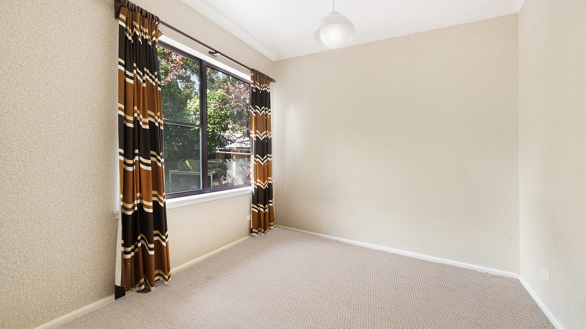 16 Yarawini Drive, Orange NSW 2800 - photo 14