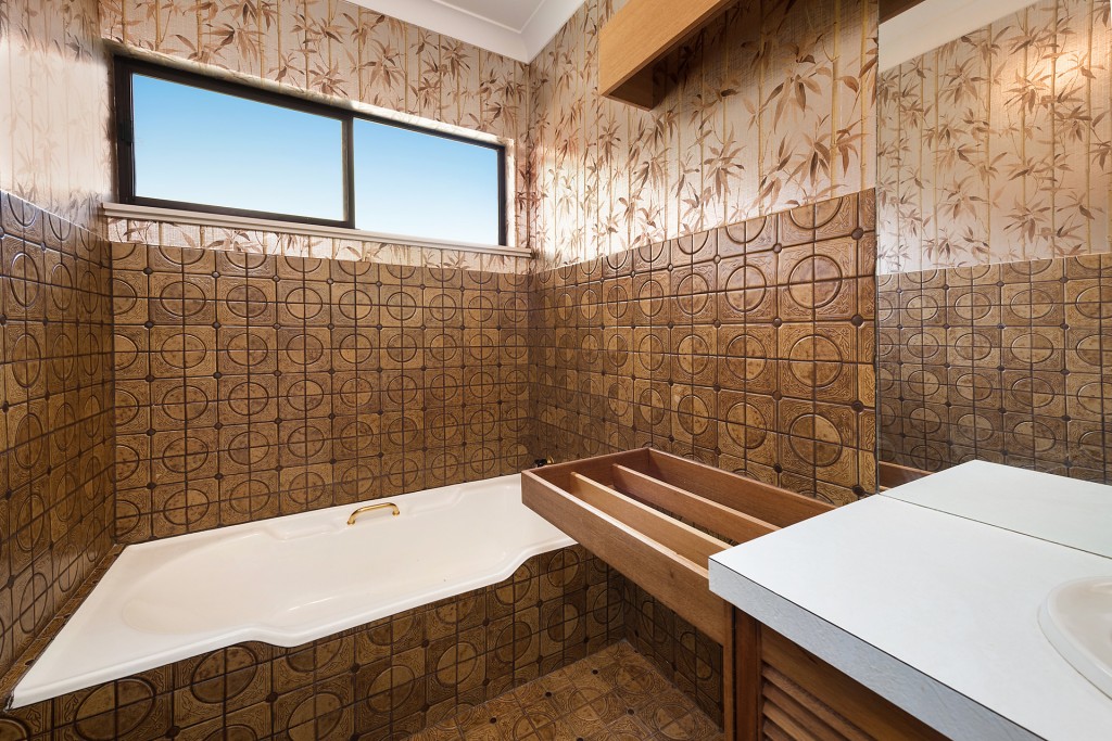 16 Yarawini Drive, Orange NSW 2800 - photo 5