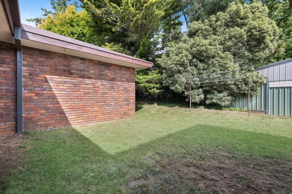 16 Yarawini Drive, Orange NSW 2800 - photo 8
