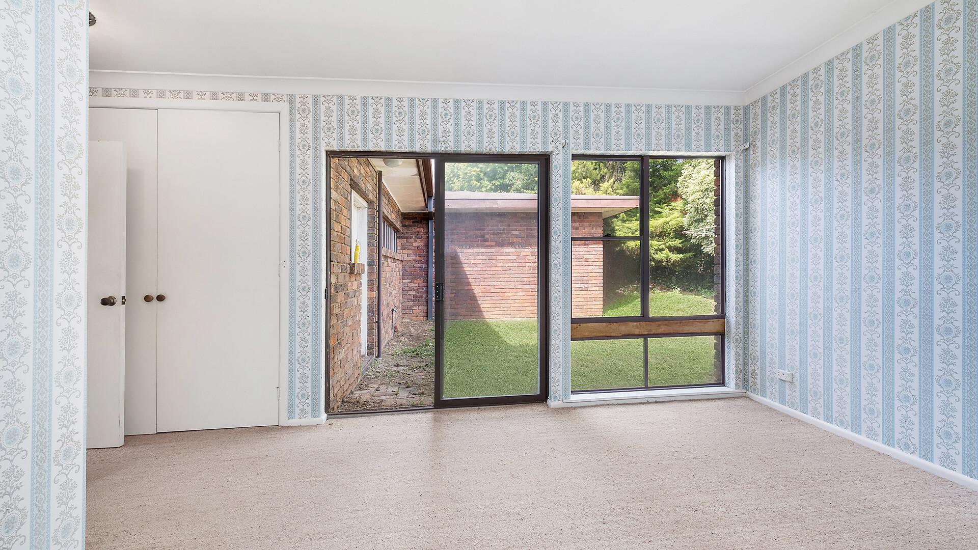 16 Yarawini Drive, Orange NSW 2800 - photo 9