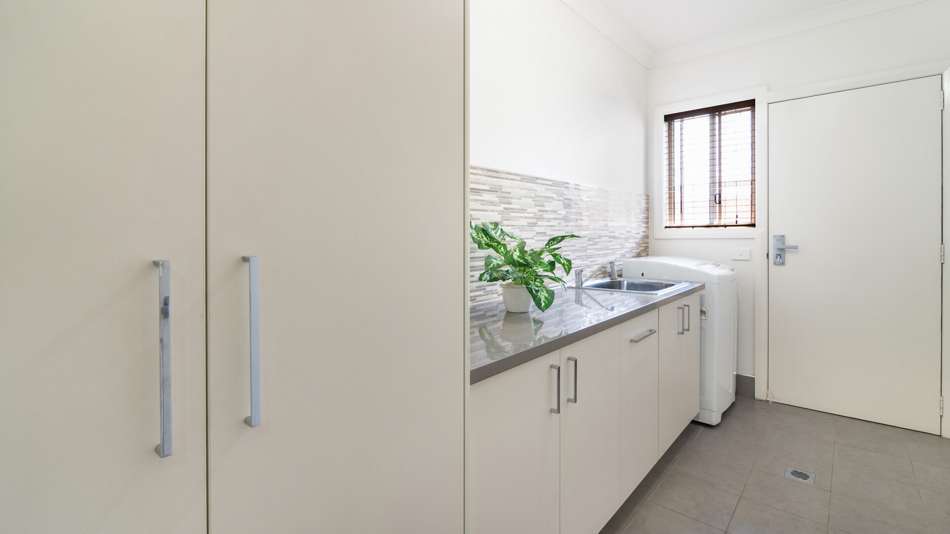82 Diamond Drive, Orange NSW 2800 - photo 15