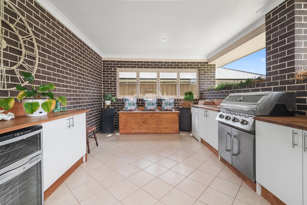 82 Diamond Drive, Orange NSW 2800 - photo 5