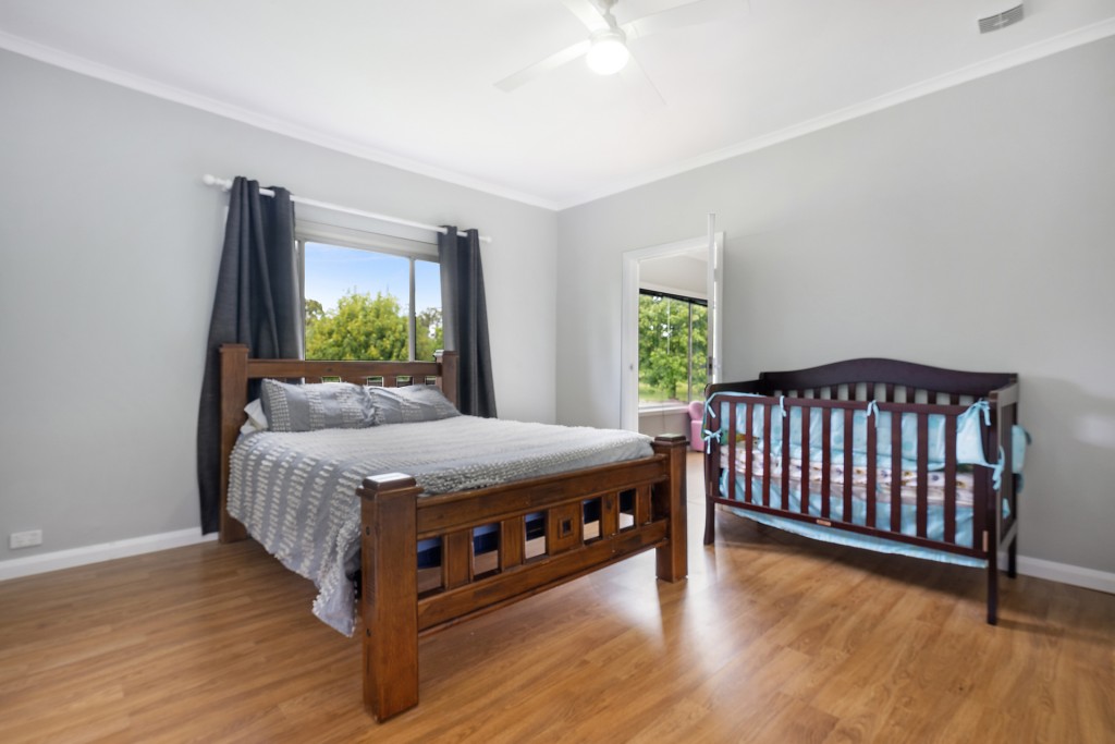 14 Kinghorn Lane, Orange NSW 2800 - photo 8