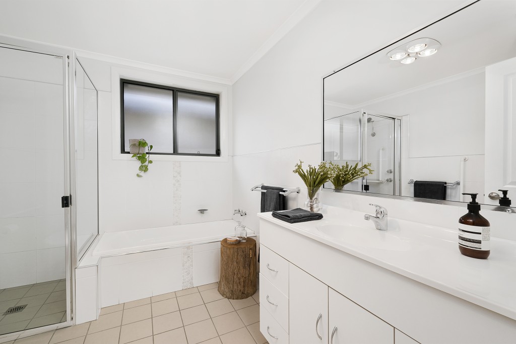 22A Brooklands Drive, Orange NSW 2800 - photo 9