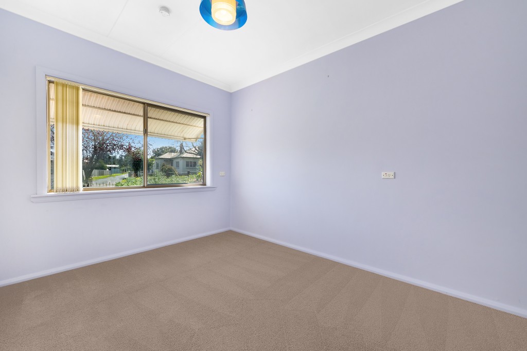 4 Frederica Street, Orange NSW 2800 - photo 5