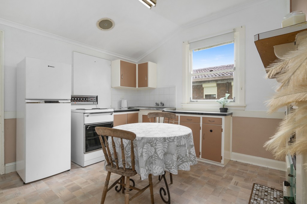 240 Byng Street, Orange NSW 2800 - photo 4
