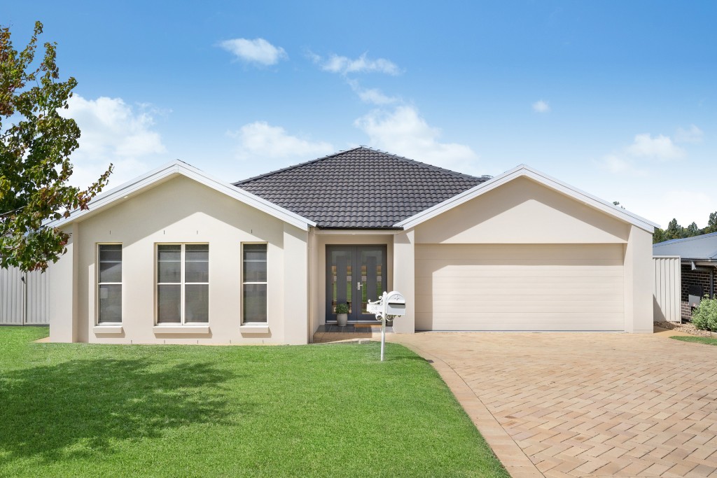 24 George Weily Place, Orange NSW 2800 - McGrath Central West