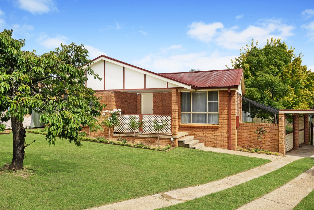 11 Crinoline Street, Orange NSW 2800 - photo 13