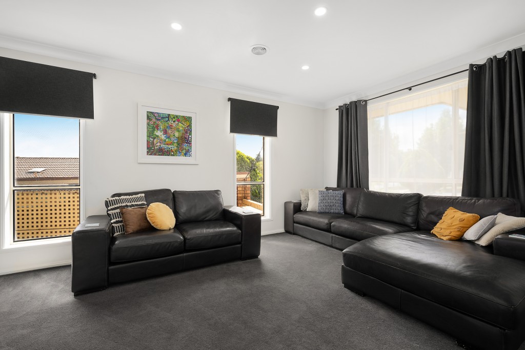 11 Crinoline Street, Orange NSW 2800 - photo 4