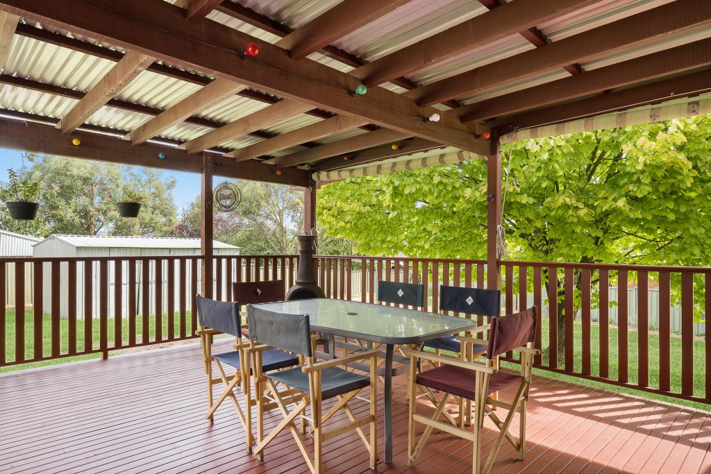 11 Crinoline Street, Orange NSW 2800 - photo 5