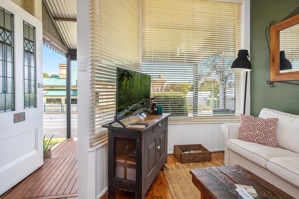 28 Park Street, Millthorpe NSW 2798 - photo 2