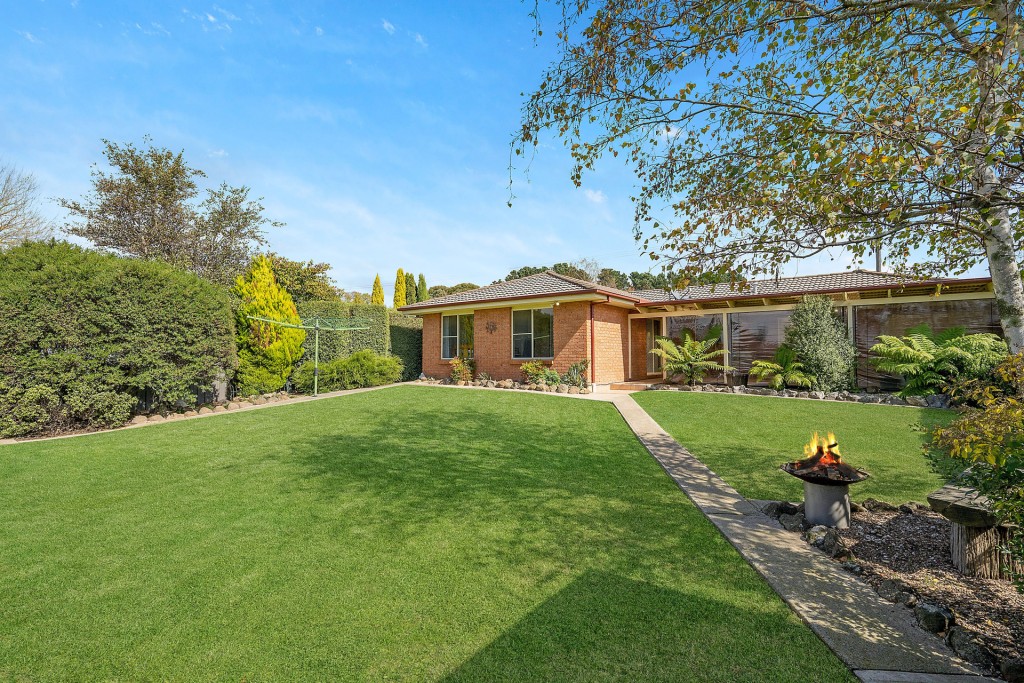 16 Palmer Street, Blayney NSW 2799 - photo 12