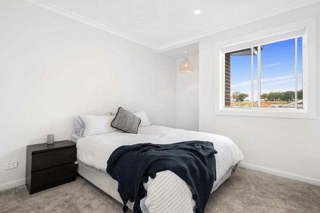 2 Hutchinson Close, Orange NSW 2800 - photo 14