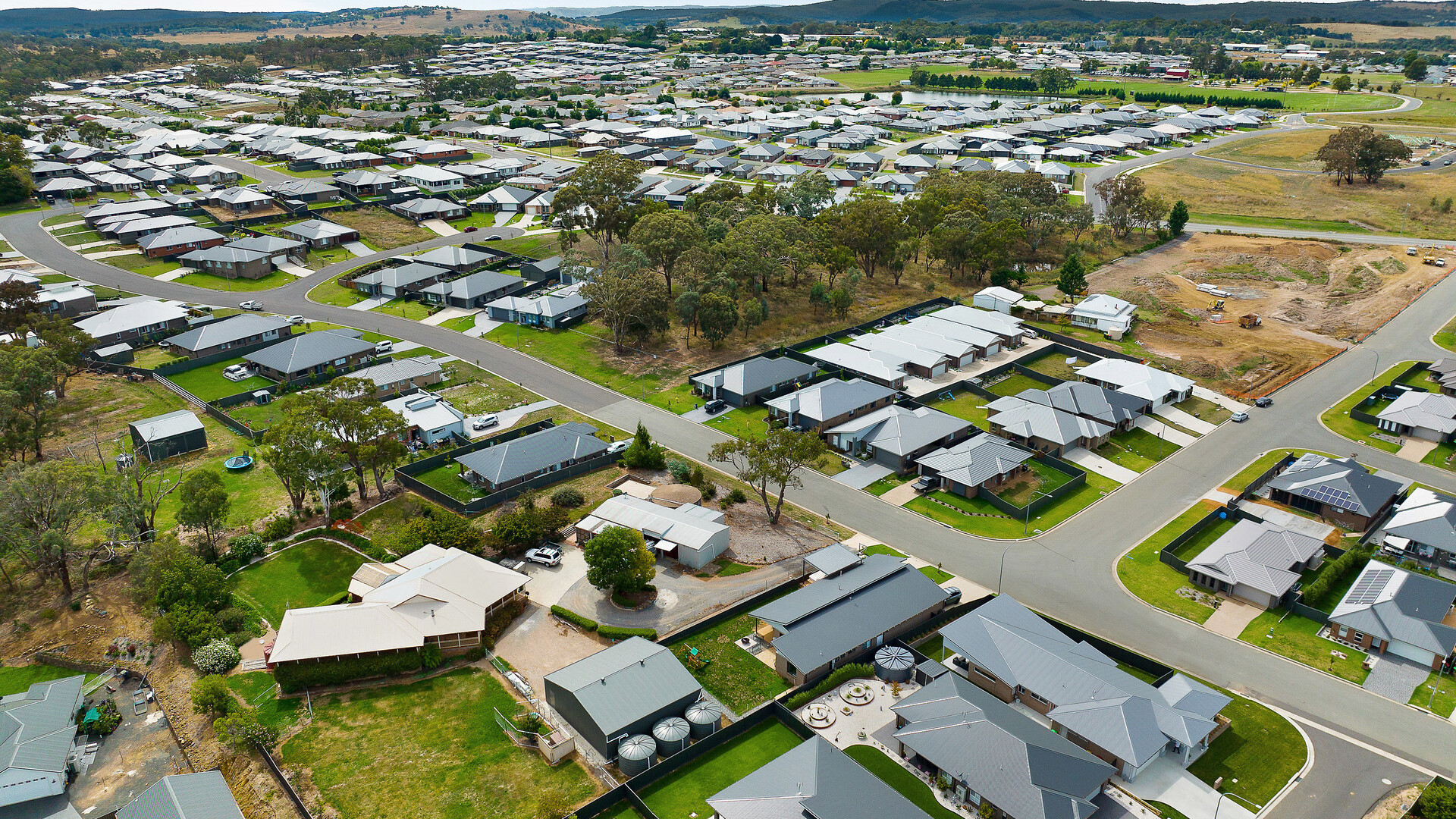 2 Hutchinson Close, Orange NSW 2800 - photo 20