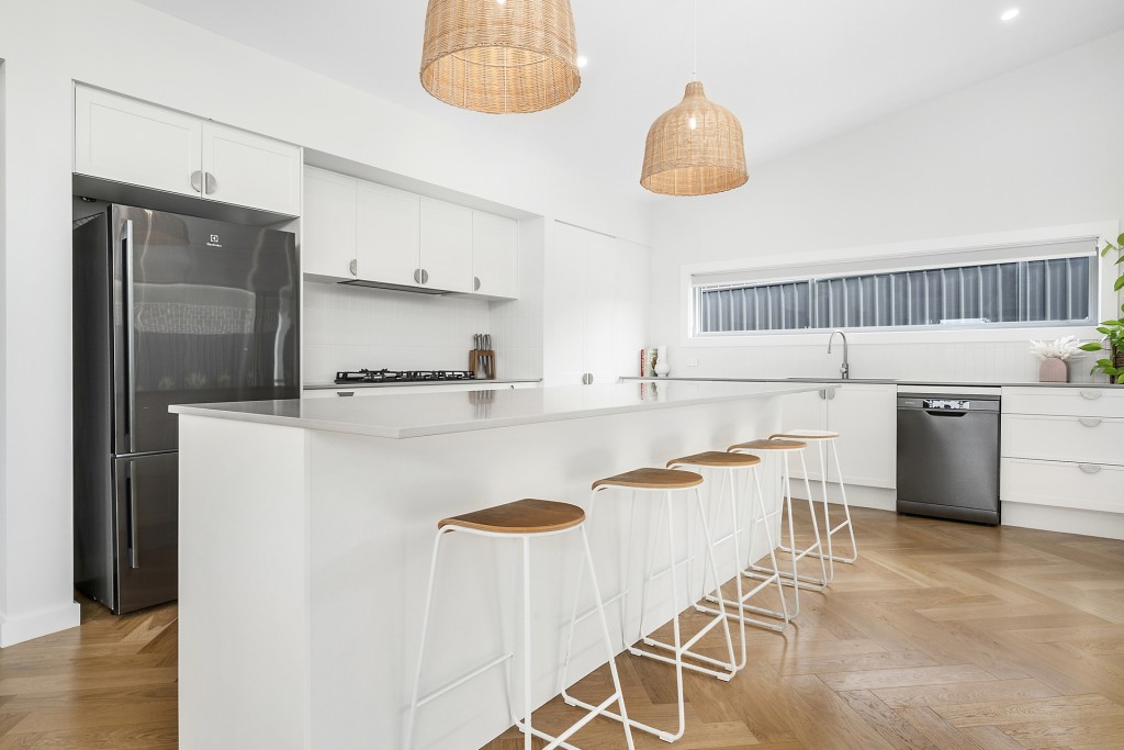 2 Hutchinson Close, Orange NSW 2800 - photo 4
