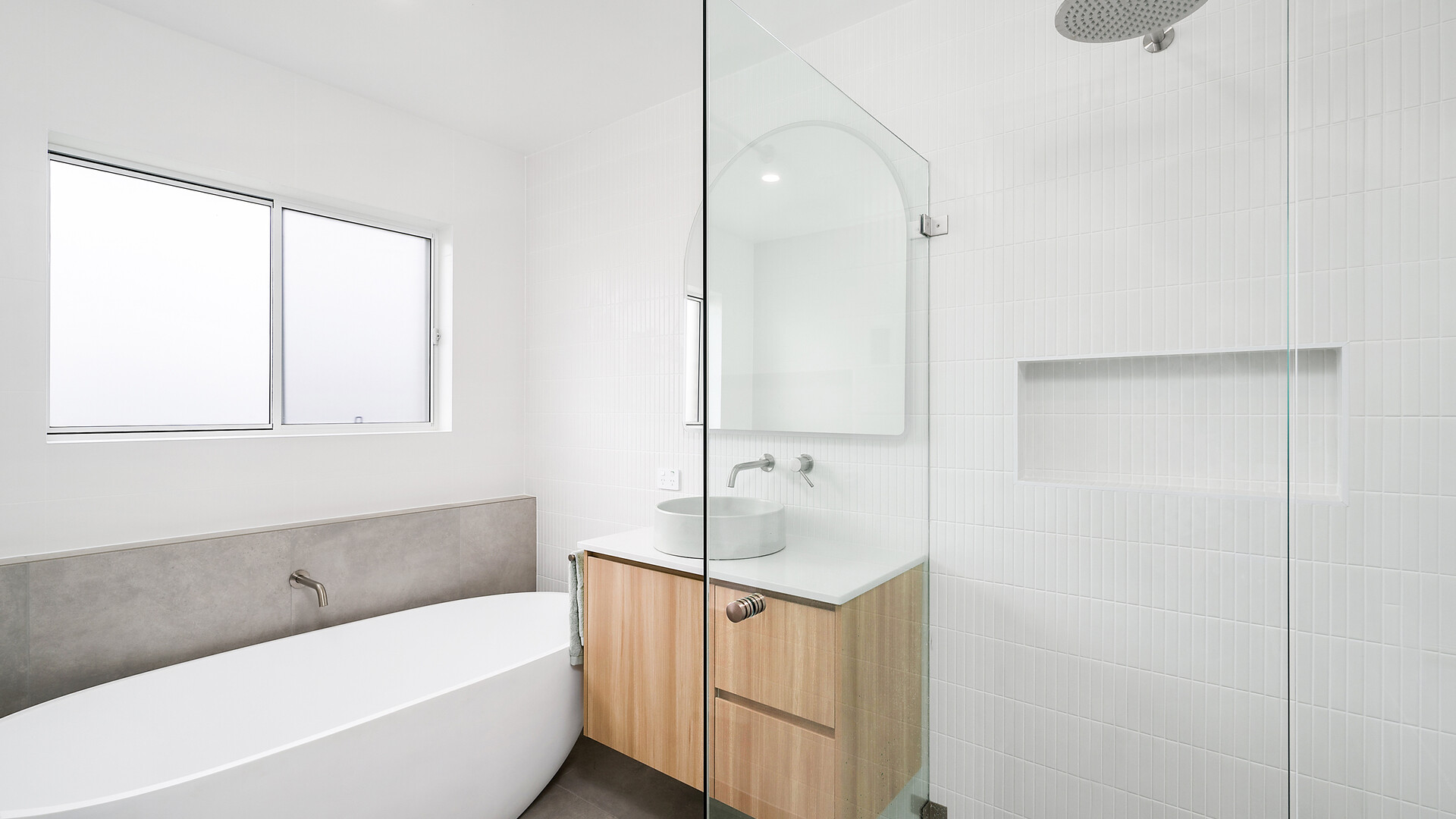 2 Hutchinson Close, Orange NSW 2800 - photo 7