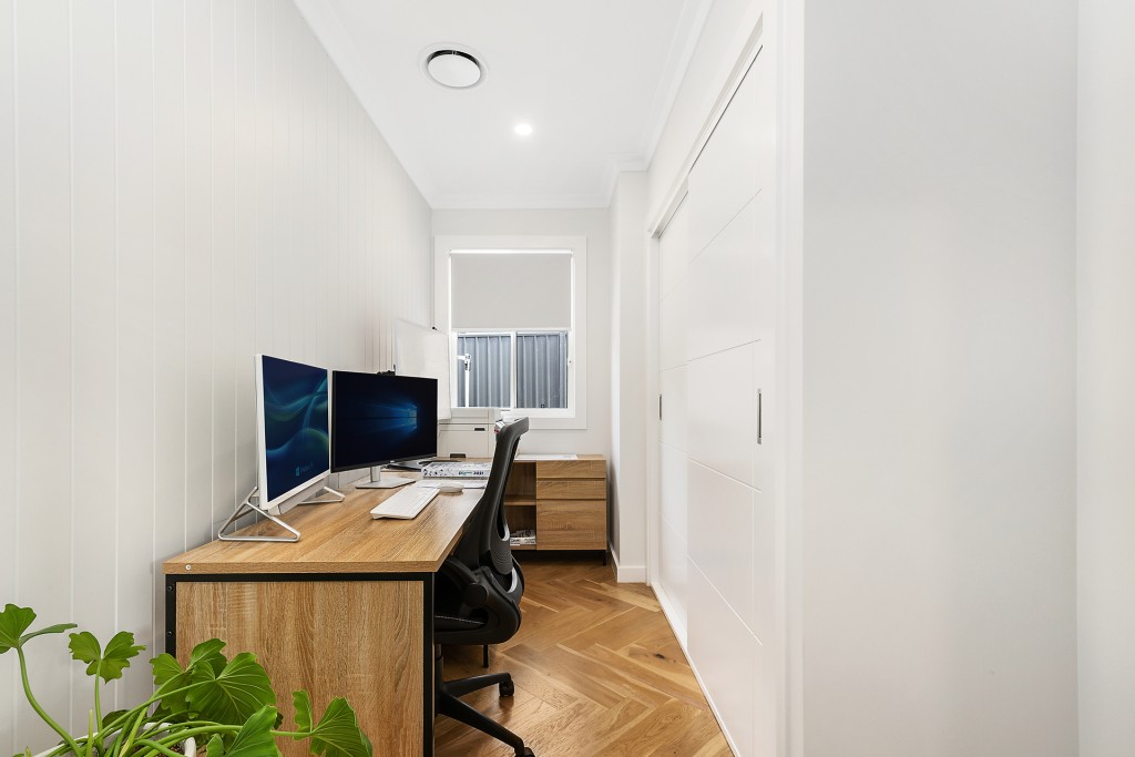 2 Hutchinson Close, Orange NSW 2800 - photo 10