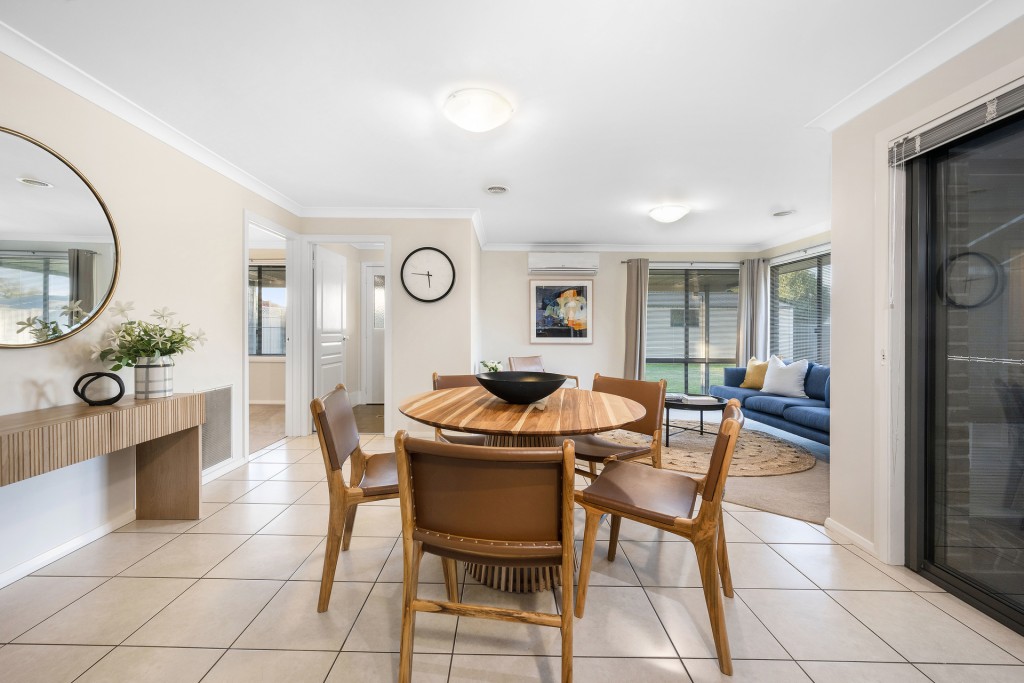 42 Jonathon Road, Orange NSW 2800 - photo 2