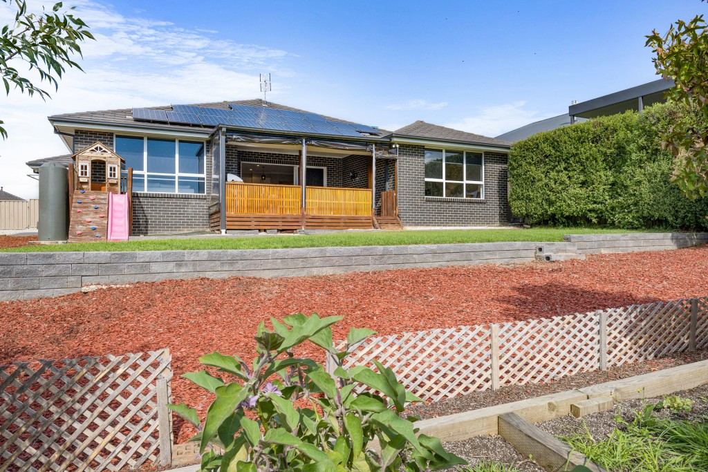 18 Bartlett Street, Orange NSW 2800 - photo 13