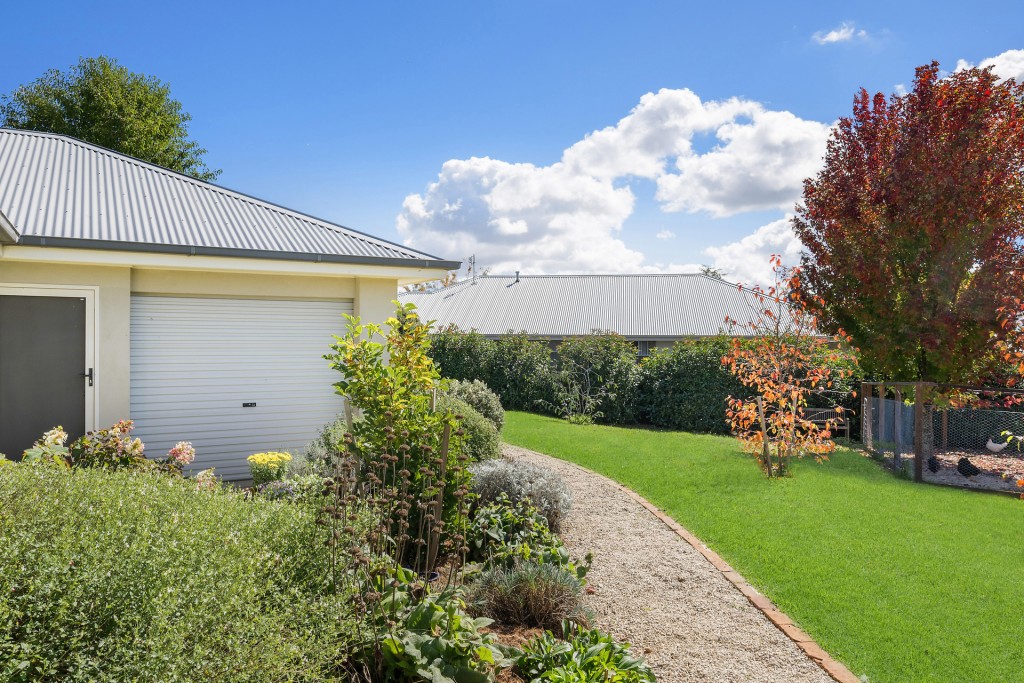 12 McCarron Place, Orange NSW 2800 - photo 13