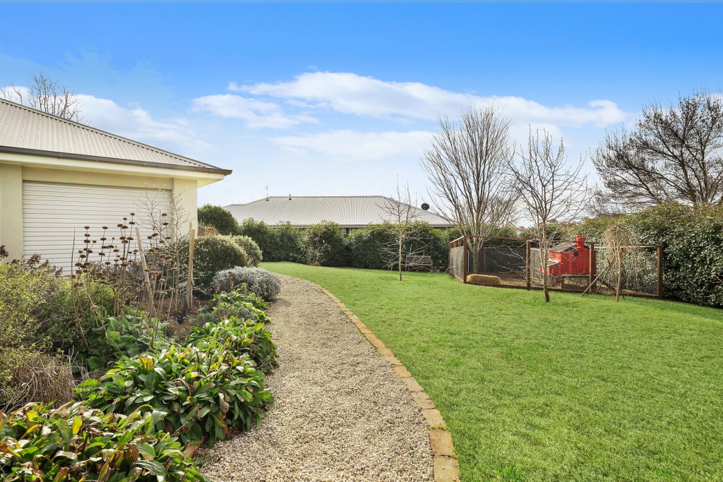 12 McCarron Place, Orange NSW 2800 - photo 22