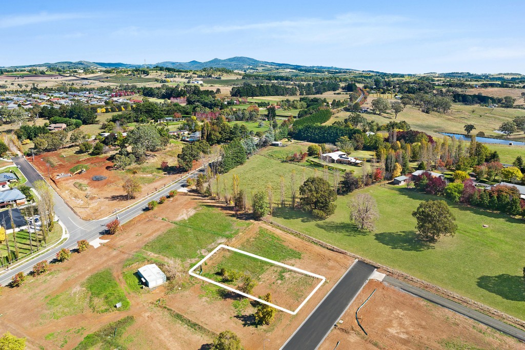 13 Georgia Oak Avenue, Orange NSW 2800 - McGrath Central West