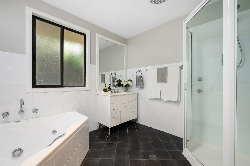 3 Endeavour Avenue, Orange NSW 2800 - photo 8