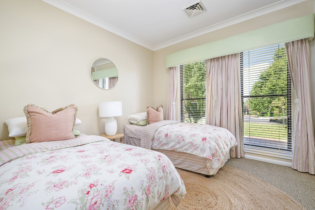 3 Parnoo Place, Orange NSW 2800 - photo 10