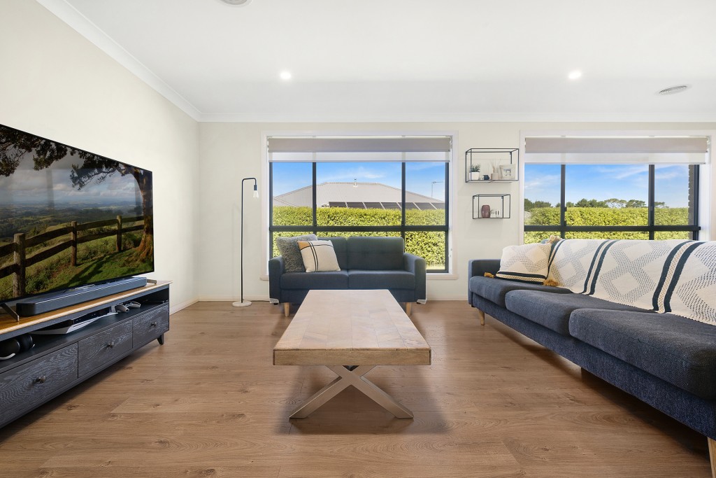 43 Lombardy Way, Orange NSW 2800 - photo 15