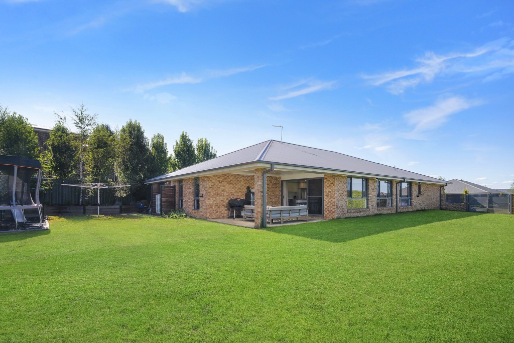 43 Lombardy Way, Orange NSW 2800 - photo 20