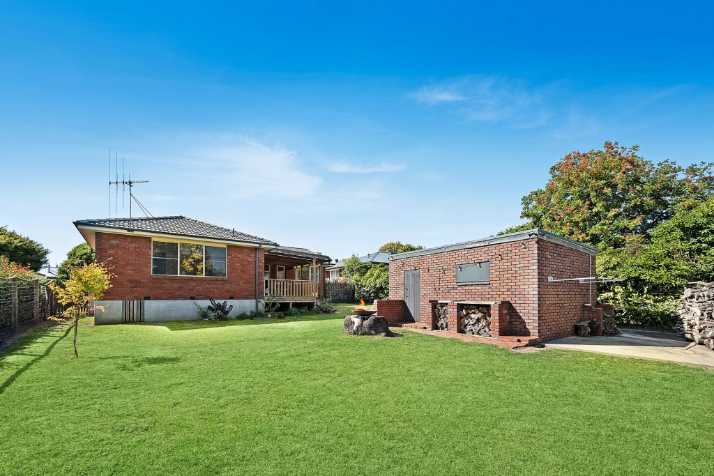 9 Pirinari Place, Orange NSW 2800 - photo 12