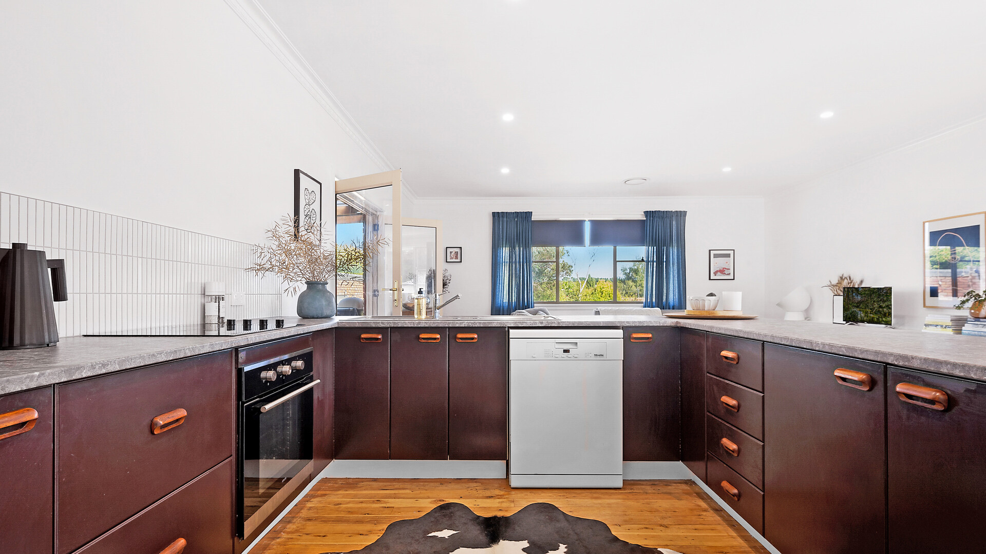9 Pirinari Place, Orange NSW 2800 - photo 5