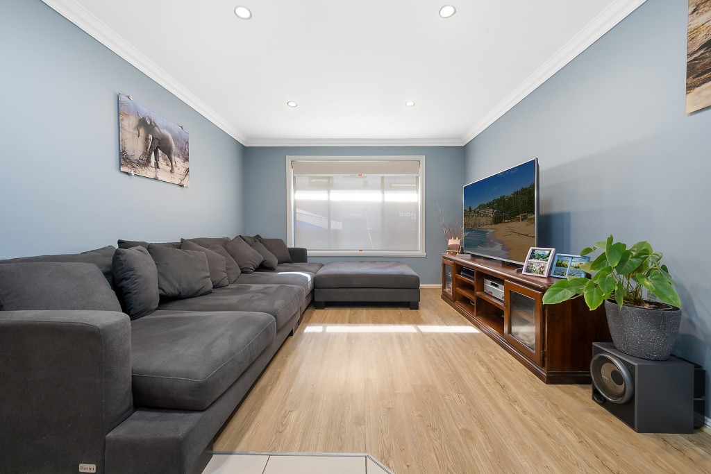 11 Elizabeth Street, Spring Hill NSW 2800 - photo 2