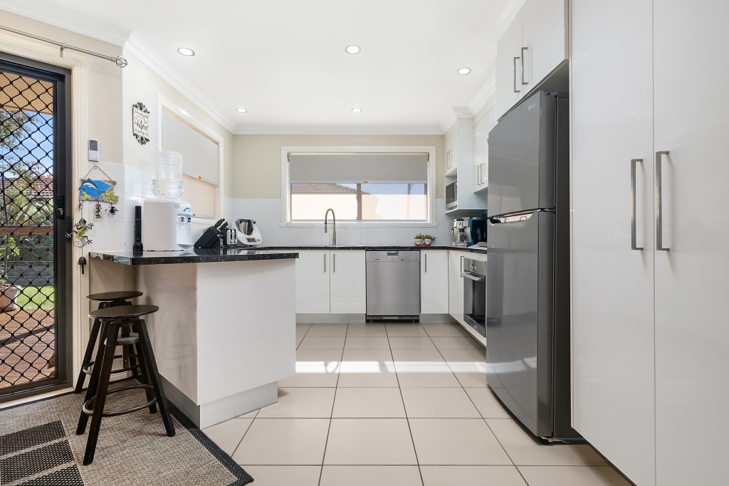 11 Elizabeth Street, Spring Hill NSW 2800 - photo 3