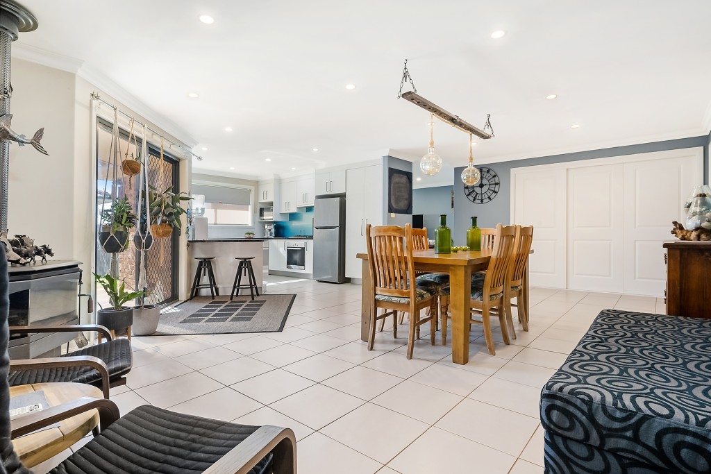 11 Elizabeth Street, Spring Hill NSW 2800 - photo 5