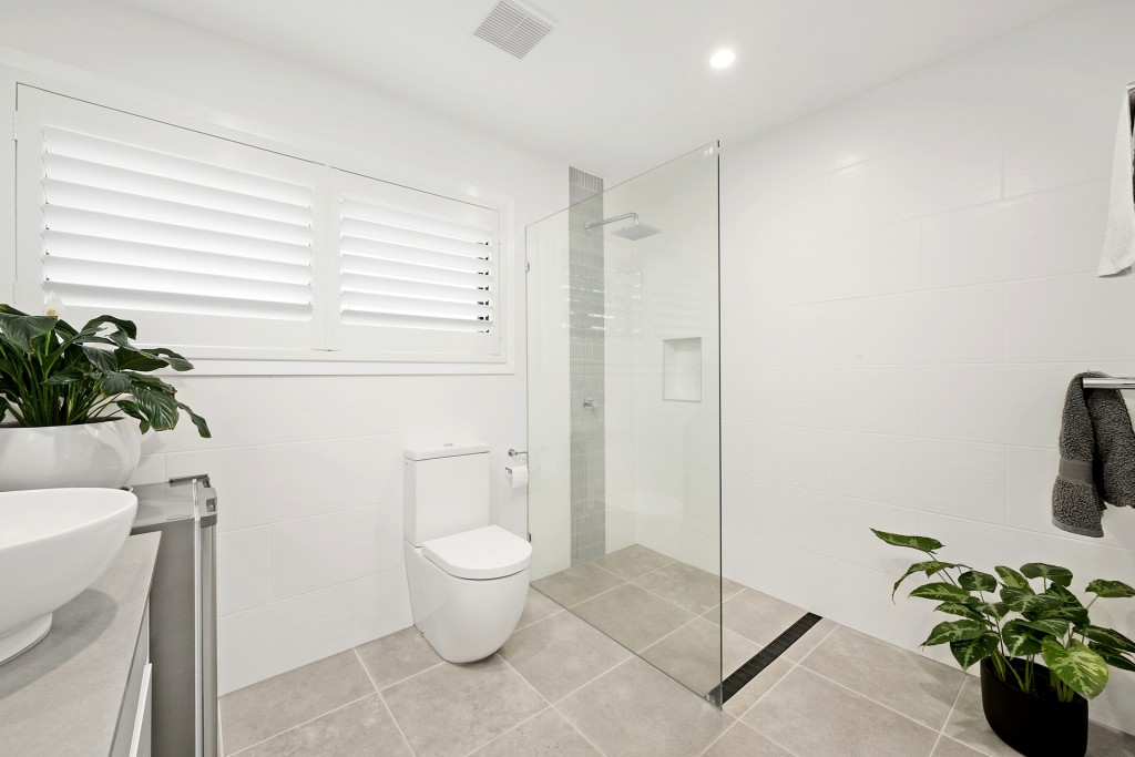 6 Brumbys Run, Orange NSW 2800 - photo 16