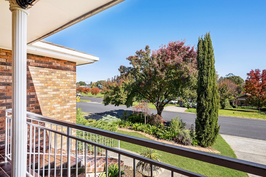 24 Sieben Drive, Orange NSW 2800 - photo 2