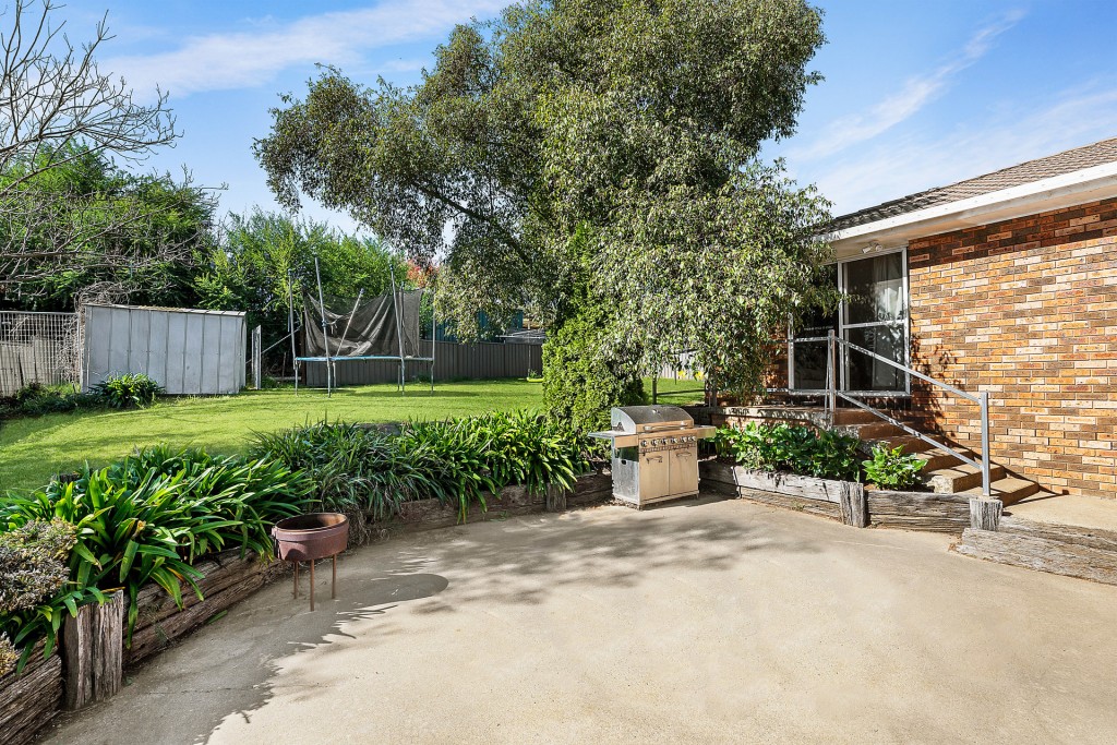24 Sieben Drive, Orange NSW 2800 - photo 12