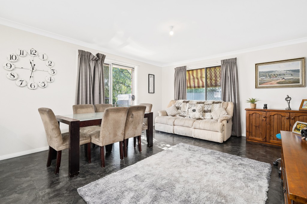 24 Sieben Drive, Orange NSW 2800 - photo 6