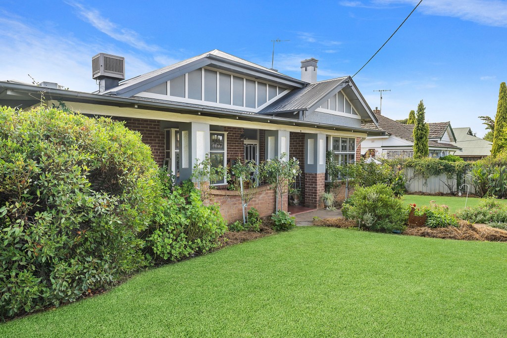 25 Belmore Street, Canowindra NSW 2804 - McGrath Central West