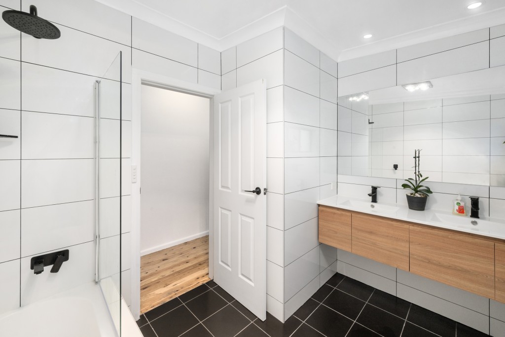 46 Molong Road, Orange NSW 2800 - photo 7