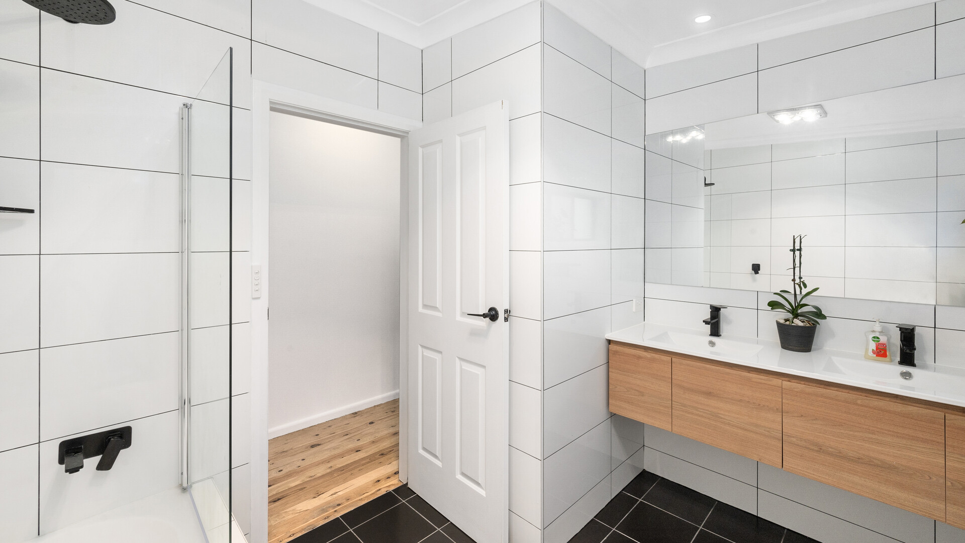 46 Molong Road, Orange NSW 2800 - photo 7