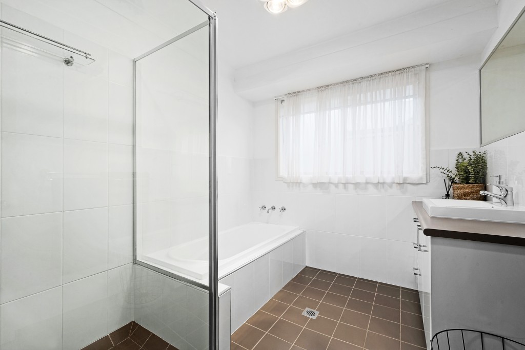7 Garnet Street, Orange NSW 2800 - photo 9