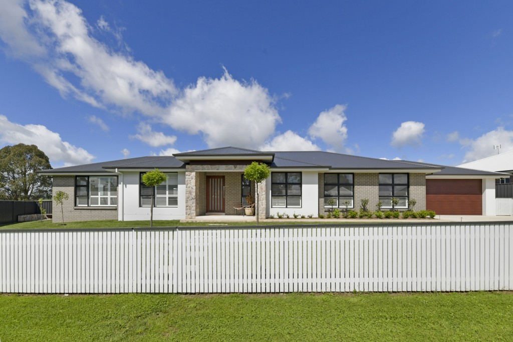 18 Roseteague Way, Orange NSW 2800 - photo 2