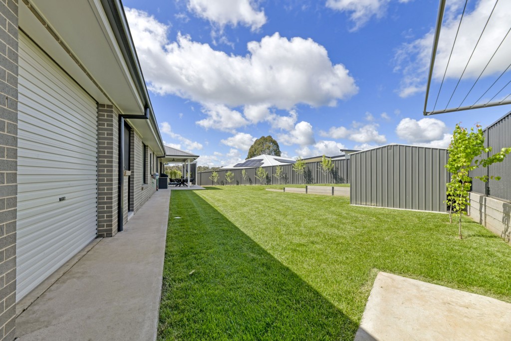 18 Roseteague Way, Orange NSW 2800 - photo 19