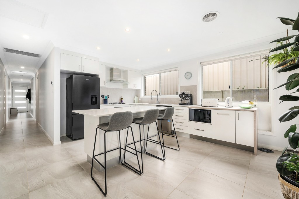 31 Clem Mcfawn Place, Orange NSW 2800 - photo 2