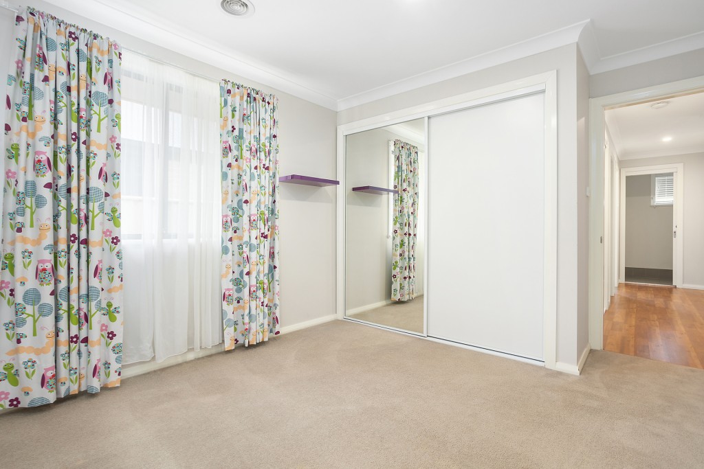 4 Johnston Crescent, Blayney NSW 2799 - photo 11