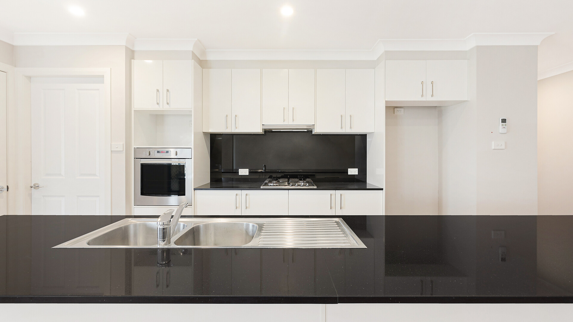 4 Johnston Crescent, Blayney NSW 2799 - photo 4